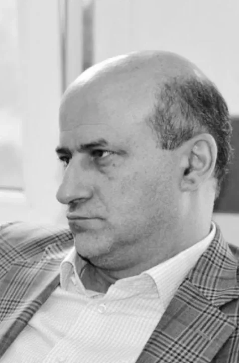 عماد صدیقی؛ کارچاق کن کاتالیست های تقلبی در پتروشیمی زاگرس!