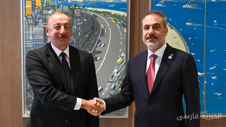 Der Präsident von Aserbaidschan empfängt den Außenminister der Türkei