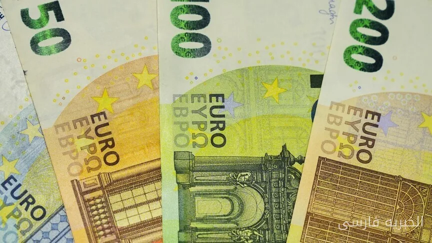 کاهش ارزش یورو به پایین‌ترین سطح خود در سه ماه اخیر در برابر دلار آمریکا