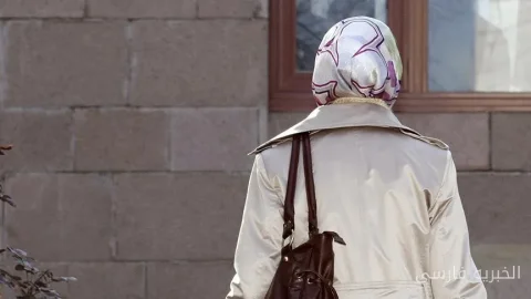 إقدام إقليم بلجيكا في إقالة معلم بسبب عدم إزالة الحجاب