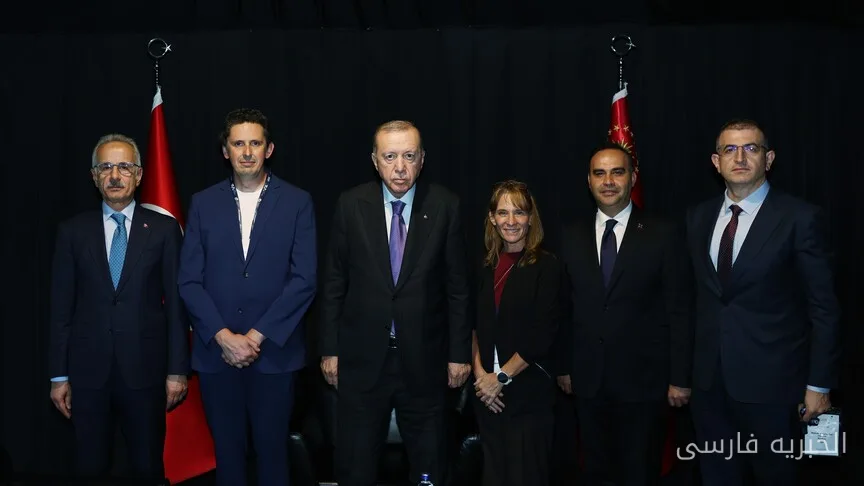 رئیس‌جمهور ترکیه، رجب طیب اردوغان، از مدیران ارشد اسپیس ایکس در کنفرانس هوانوردی استقبال کرد
