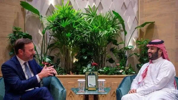 محمد بن سلمان و سناتور کریس مرفی در ریاض با یکدیگر دیدار کردند